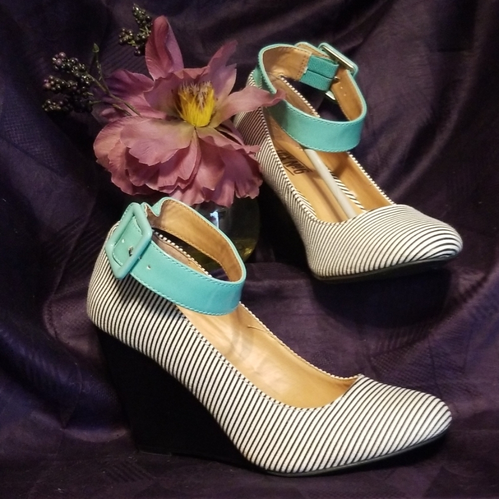 Shoes: Platform Closed Toe Striped Shoes - image 2